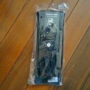 Charlotte Daniel tech touch gloves